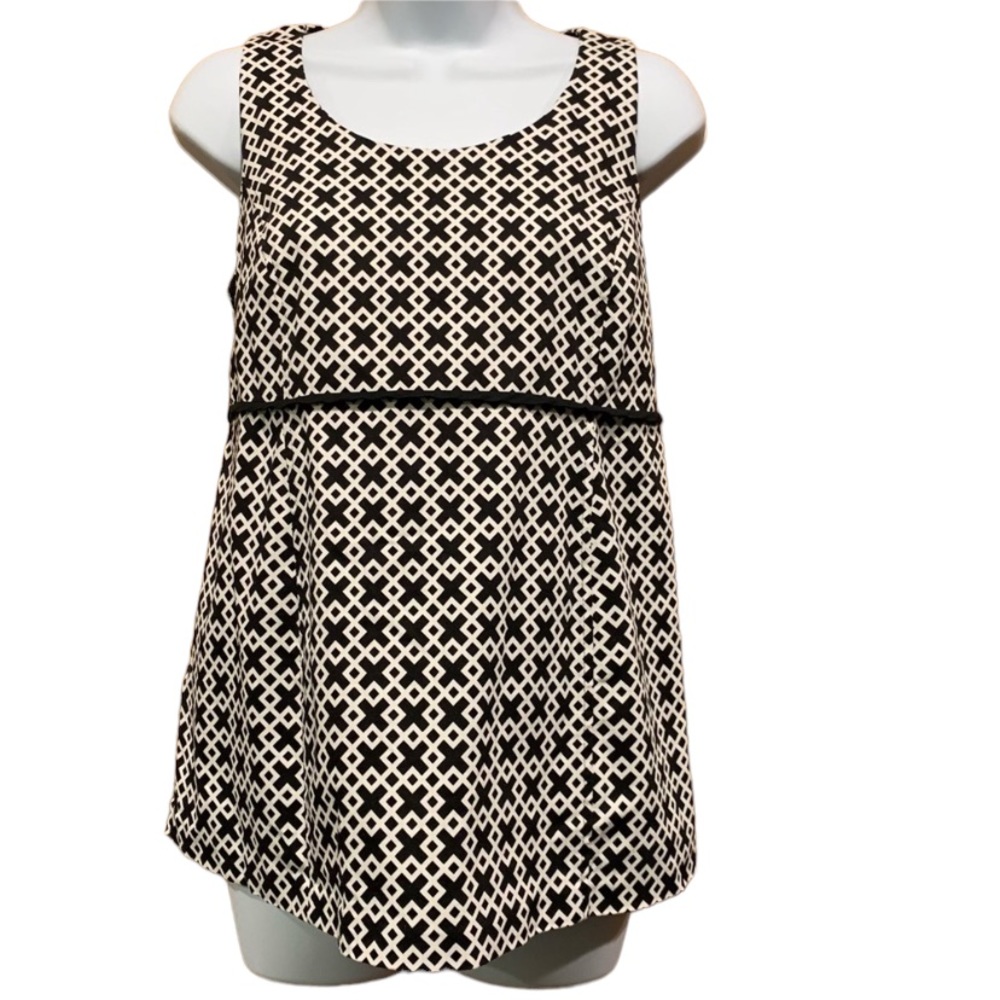Motherhood Maternity Black & White Geometric Sleeveless Top Small